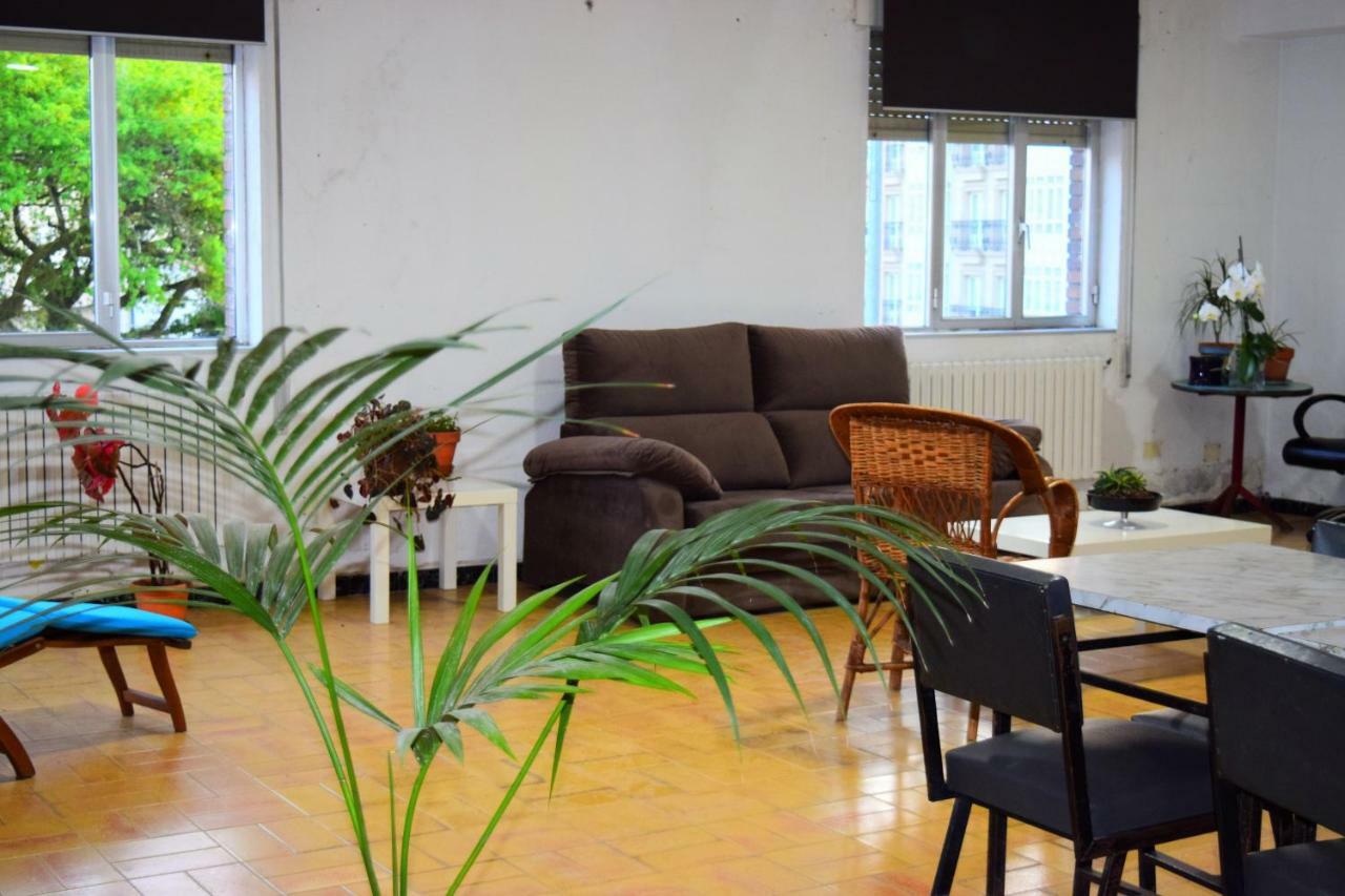 Albergue Mirás Sigueiro Kültér fotó