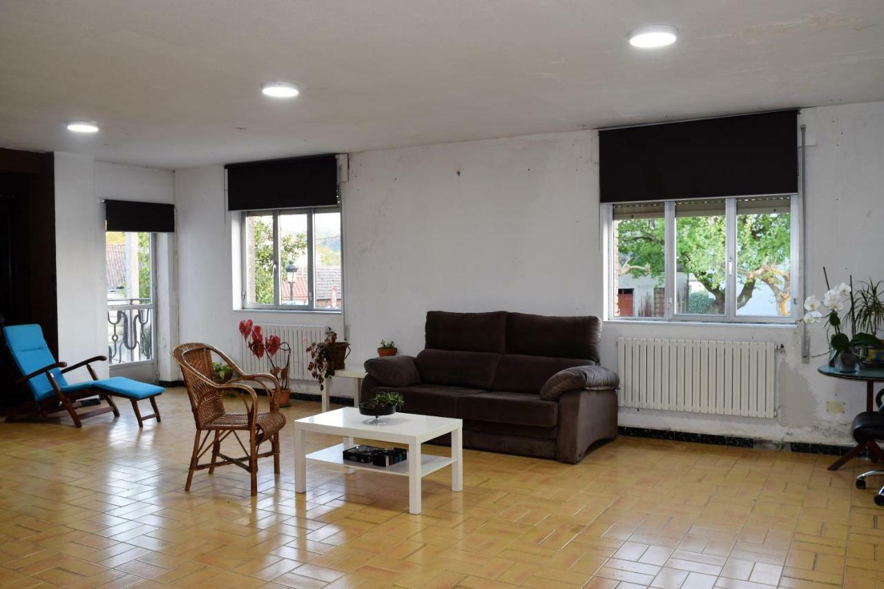 Albergue Mirás Sigueiro Kültér fotó